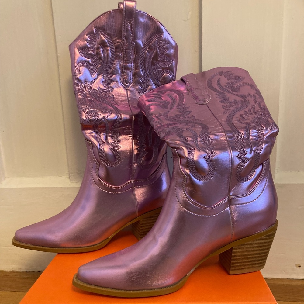 COPY - Purple metallic cowgirl boots!